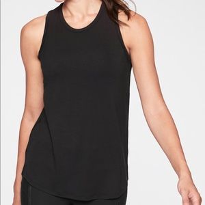 🏋🏽‍♀️Athleta Black crossback tank